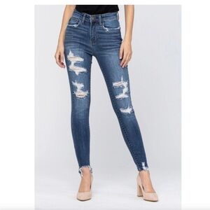 Judy blue distressed skinny jean